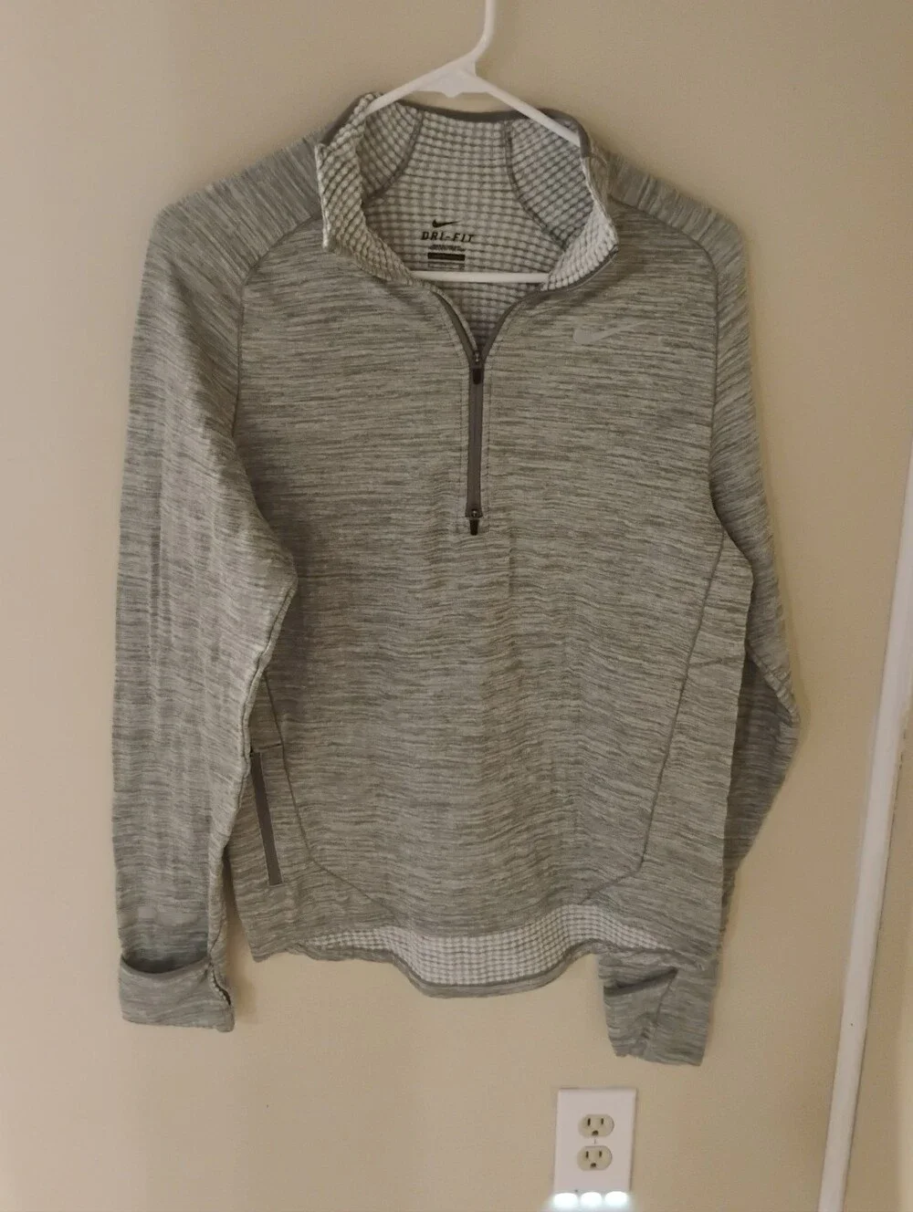 Nike Mens Gray Dri-Fit Sphere Element 1/2 Zip LS Running Top Sz S